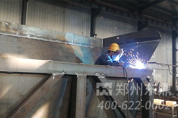 煤泥烘干機設備制造現場